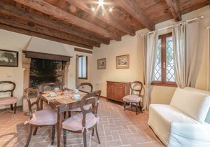 2 bedroom accommodation in Castelgomberto VI