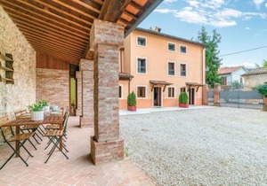 2 bedroom accommodation in Castelgomberto VI