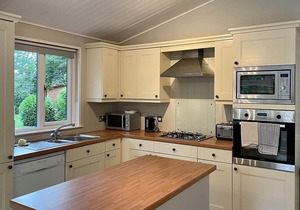 2 bedroom accommodation in Cotswolds