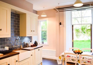 2 Bedroom Edinburgh Flat With Garden