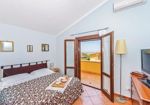 2 bedroom accommodation in Altavilla Milicia PA