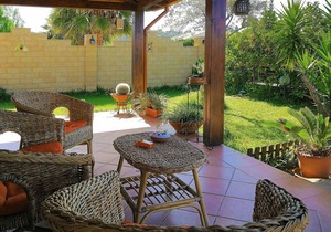 2 bedrooms, 2 Bathrooms Villa, near the Sea, Garden, AC, 10 minutes from Cefalu