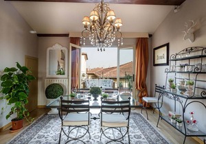 200 m² Apartment ∙ 2 bedrooms ∙ 5 guests