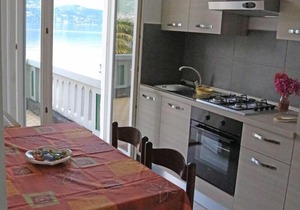 3 bedroom apartment in small residence on the beach