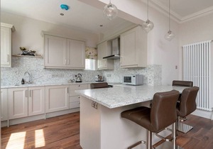 30 Lade Braes - a townhouse that sleeps 8 guests in 4 bedrooms