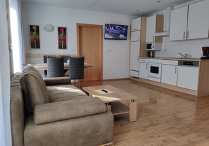 60 m² Private room ∙ 2 bedrooms ∙ 6 guests