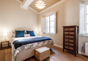 Affordable suite with a view - Heart of Lucca, 2 baths, 3 SmartTV