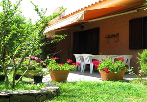 Agrustos villa 400 meters from the sea