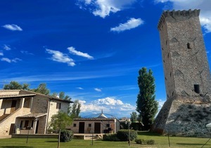 Amazing contemporary Villa with pool - Italian style Spelloissima - Sleeps 11