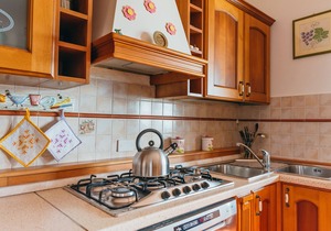 AMORE RENTALS - Villa Tina with Swimming Pool, Sea View, Garden and Parking