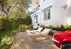 AMORE RENTALS - Casa Punta del Capo with Private Terrace and Parking