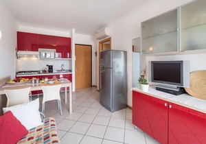 Apartement mit Klimaanlage und Balkon