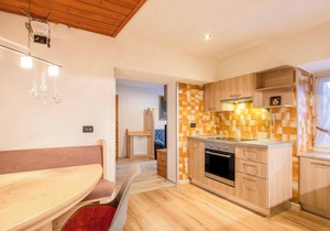 Apartment "Chalet Osmar 1" with Mountain View, Wi-Fi, Garden & Terrace