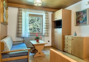 Apartment "Cesa Soramurat 8" with Mountain View, Balcony & Shared Garden