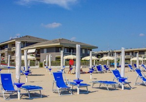 Apartment Green Marine- Palme- Ismare-8 by Interhome