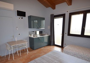 Apartment in a winery in the countryside with pool and breathtaking view