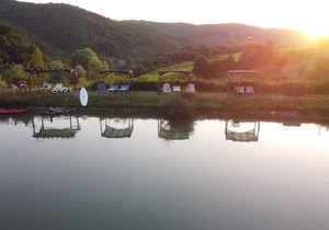 Apartment in farmhouse in 1500 in Tuscany in Chianti with private lake