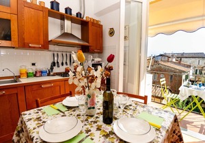 Apartment in Lucca with 3 bedrooms sleeps 6