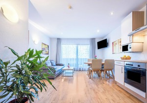 Apartment "Klementhof Nr 8" with Mountain View, Pool, Wi-Fi, Balcony & Garden