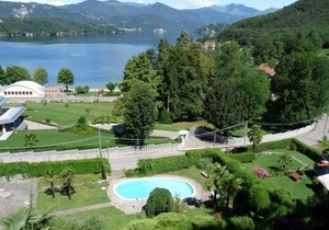 Apartment Lido in a period villa on Lake Orta with pool and spectacular view