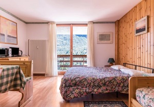 Apartment "Monolocale 1 Residence Granbaita" with Mountain View & Balcony