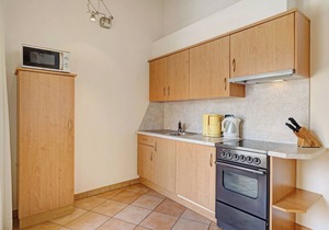 Apartment "Weinsepphof 7" with Mountain View, Pool, Wi-Fi, Garden & Balcony