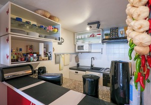 Attractive 3½-room apartment with 2 balconies, pool and dream view