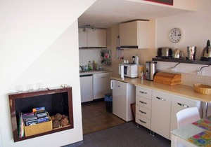Attractive 3½ room apartment with 2 balconies, pool and dream lake view