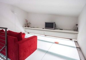 Attractive 3½-room apartment with 2 balconies, pool and dream view