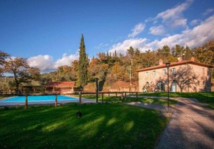 Beautiful country house Villa Mezzavia with private pool in Costiglion Fiorentin