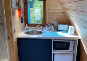 Benone Getaways- 'White Rocks' Luxury Glamping Pod
