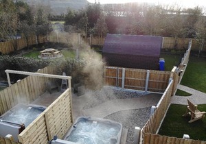 Benone Getaways- 'Dunluce' Luxury Glamping Pod- with Hot Tub