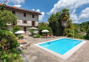 Casa Frey apt. 1 three-room apartment on Lake Orta with garden and swimming pool
