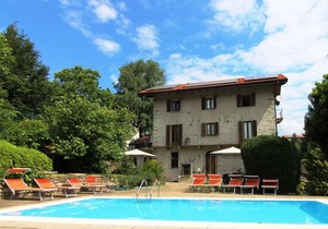 Casa Frey apt. 3 room apartment on Lake Orta with garden and swimming pool