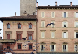 Casa Isolani, Piazza Maggiore