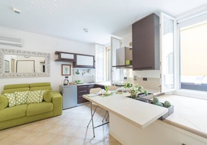 Casa Letizia TWO new bright HISTORICAL CENTER TWO TORR WiFi SMART TV