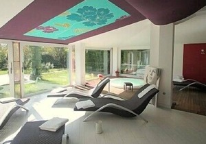 Casa Nocciola B, fully refundable with voucher*: A graceful two-story apartment surrounded by the greenery.