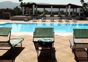 Casa Nocciola B, fully refundable with voucher*: A graceful two-story apartment surrounded by the greenery.
