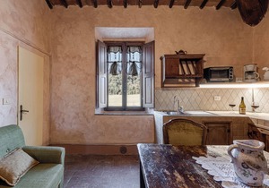 Casciano Apartment in a Historic Estate near Siena with swimming pool