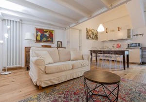 Charming Studio near Piazza Castello by Wonderful Italy