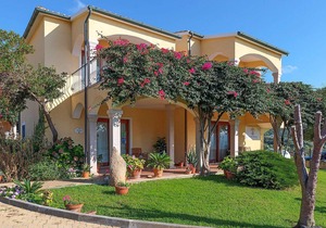 Cozy apartment in Badesi