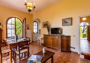 Cozy home in Tavarnelle V.P. FI