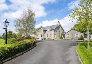 Drum Manor