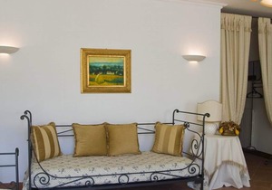 Elegant apartment in a villa near Lucca,A/C,WI-Fi, village walking distance,G