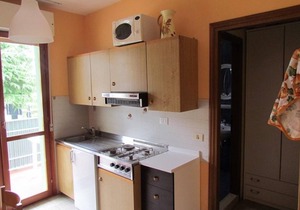 Enjoy a lovely flat with pool