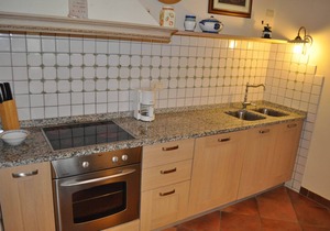 Flat in Iano,covered terrace, A/C, village walking distance,Wi-Fi,pool, sleeps 4