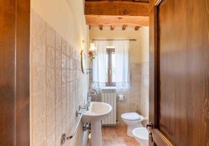 Gorgeous Apartment with Pool near Sibillini Mountains