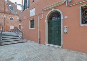Gorgeous Apartment In Venezia With Wifi