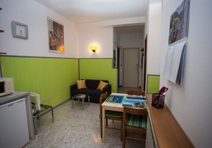 Green Rainbow Apartment - Free WI-FI
