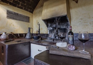 Historic Holding with wonderful swimming pool near Siena, Tuscany, Italy